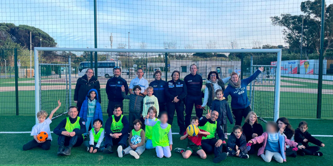 Tournoi entre les enfants du centre de loisirs et la Police municipale