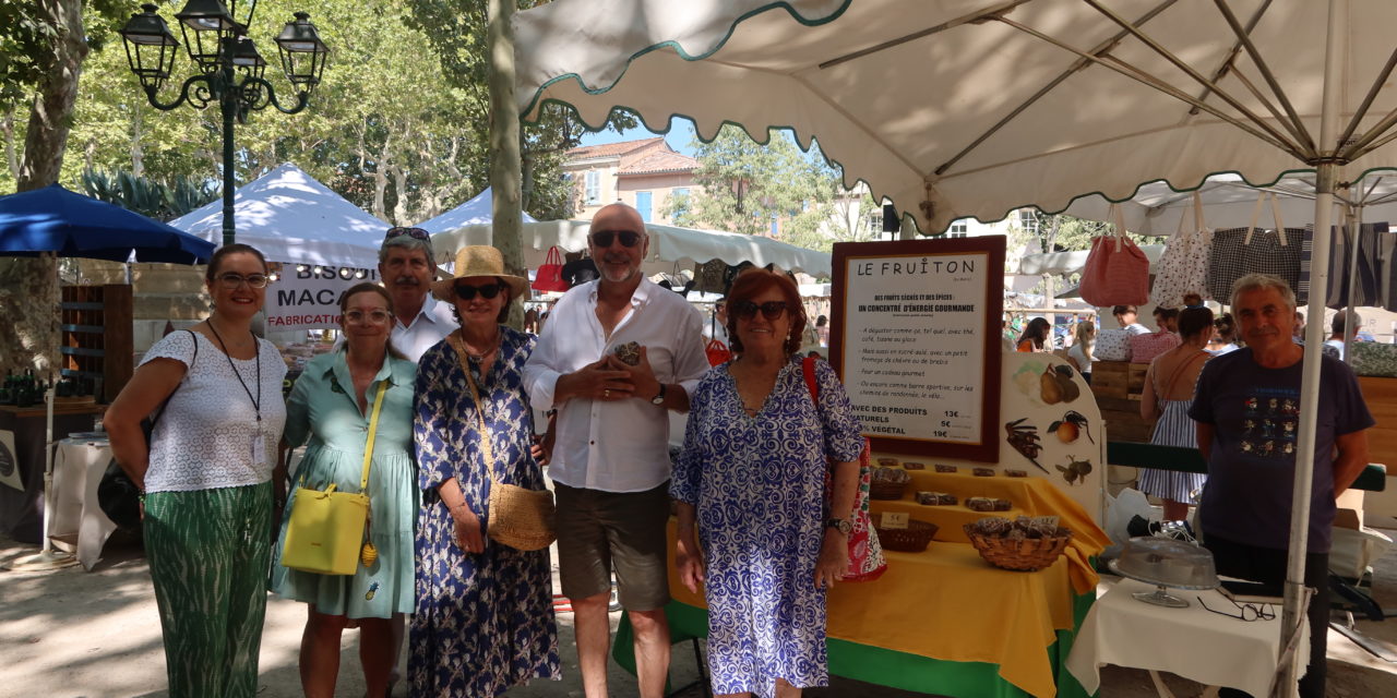 Retour sur la foire artisanale de la Sainte-Anne : un évènement emblématique et très attendu de la saison estivale à Saint-Tropez