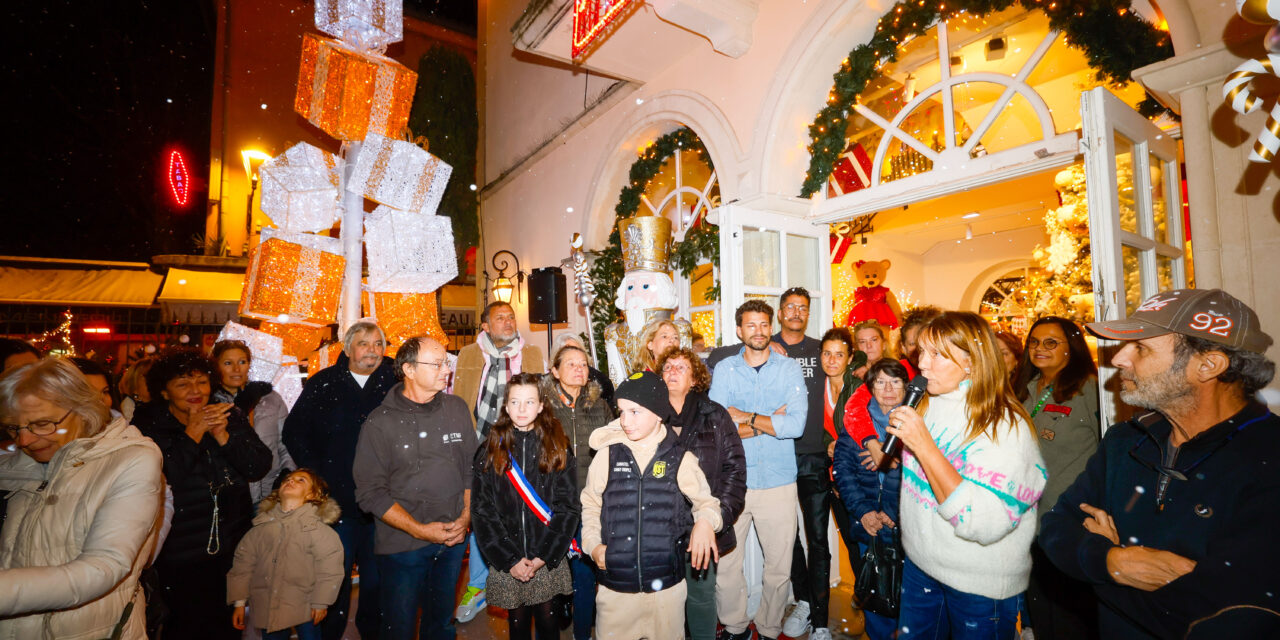 Soirée d’inauguration de la superbe exposition de Noël à la salle Jean Despas